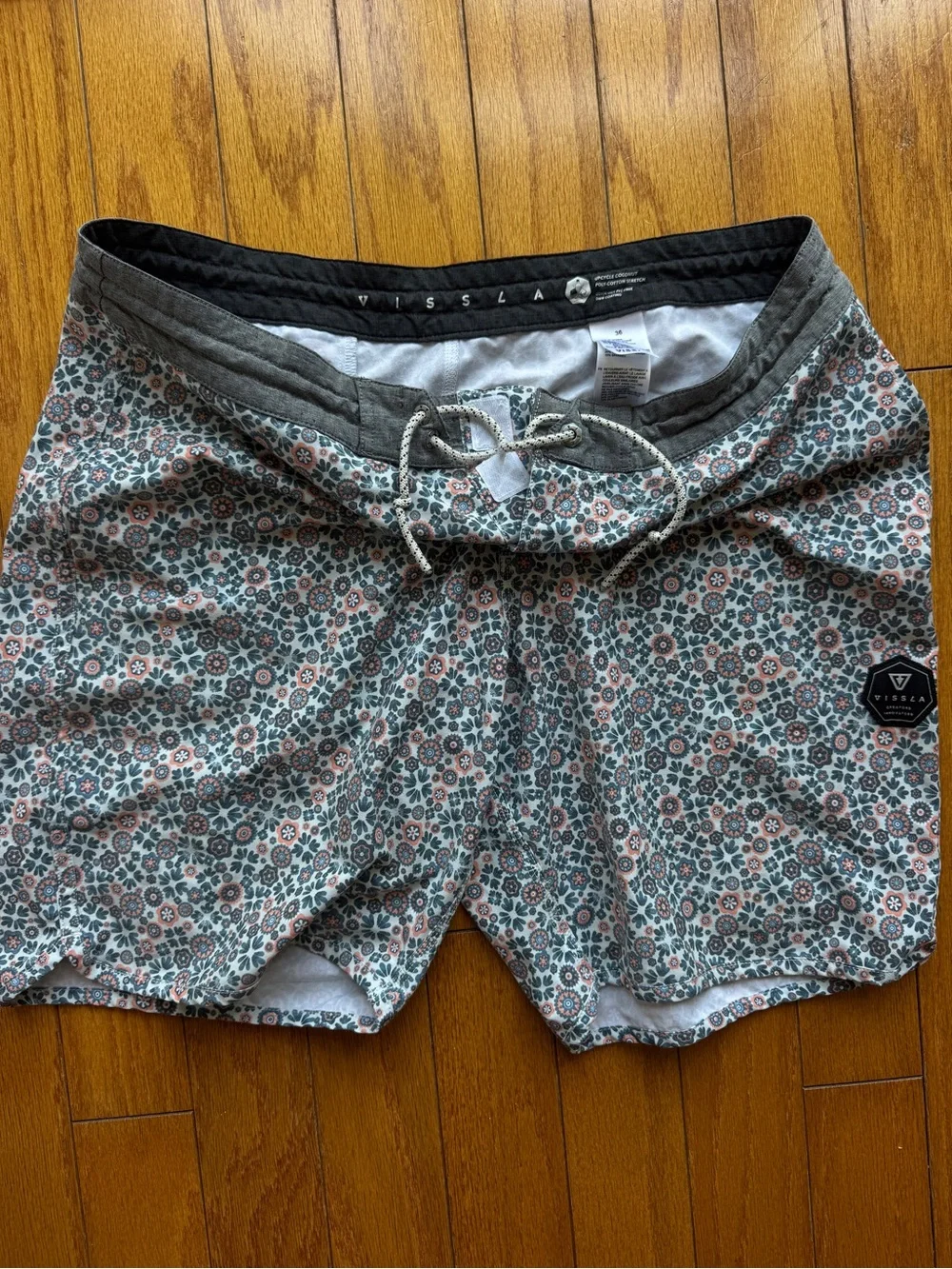 VISSLA Men's Swim Trunks - Pink, Black, Cream, Gray Multicolor Prints
